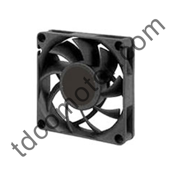 DC Aksiyel Fan 70x70x15 YZ-7015D Kovanlı Rulman Bilyalı Rulman
